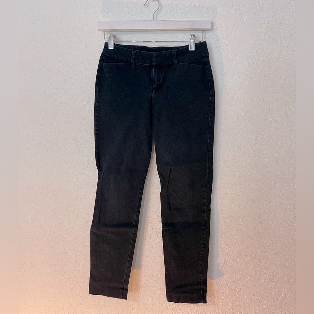 Old navy never fade pixie pants | size 0 | ankle length | navy blue | office